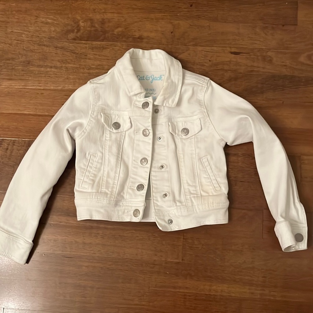 Girls white jean jacket size XS 4/5